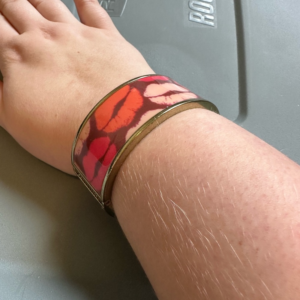 Snap-On Lip Print Bracelet